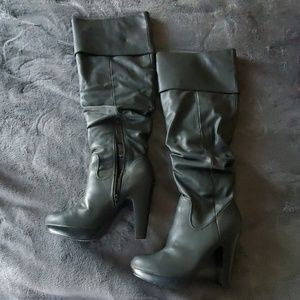 Black healed boots